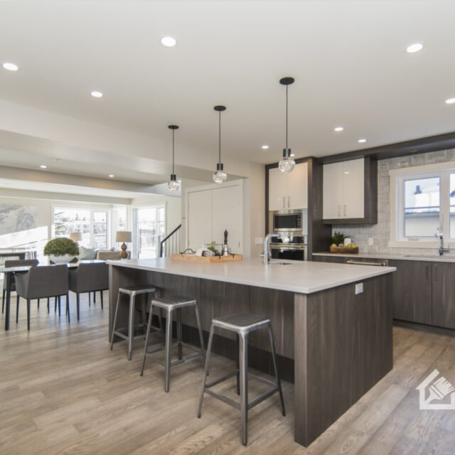 https://sarpanchpaintingandflooring.ca/wp-content/uploads/2024/04/WHO-WE-ARE-section-2nd-Image-1-640x640.jpg